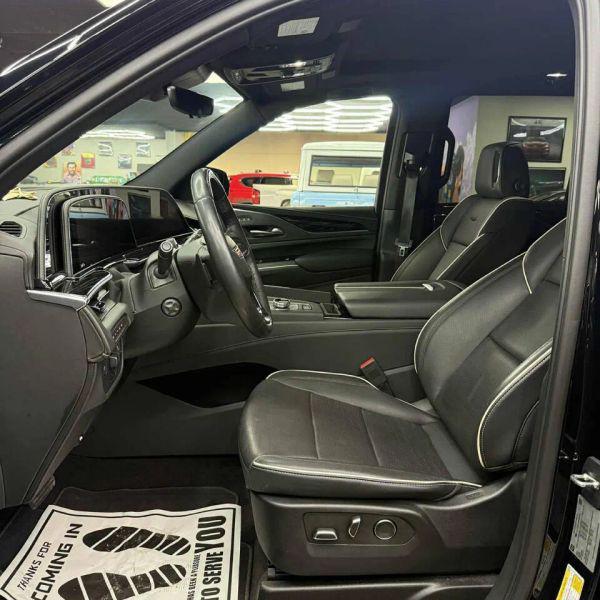 2023 Cadillac Escalade 4WD Sport