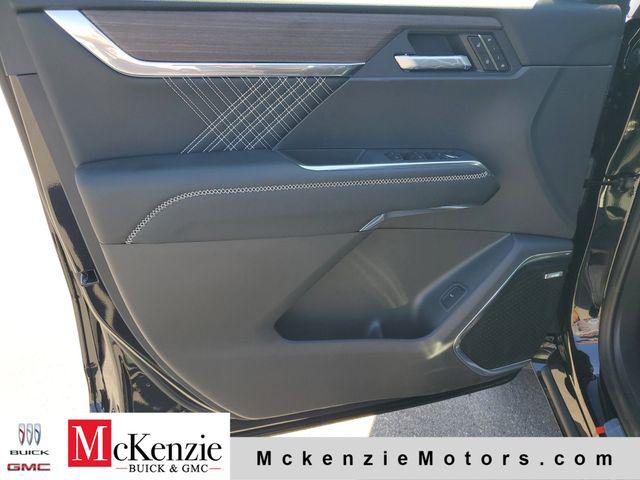 2026 GMC Acadia Denali FWD