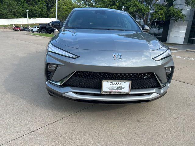 2026 Buick NV Sport Touring FWD