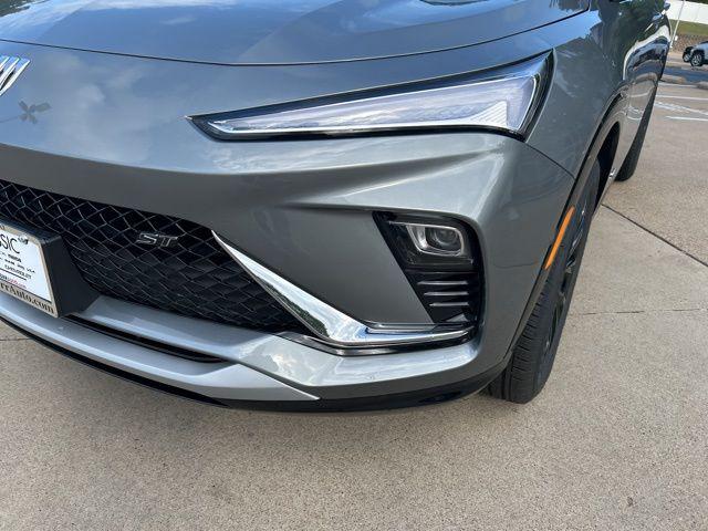 2026 Buick NV Sport Touring FWD