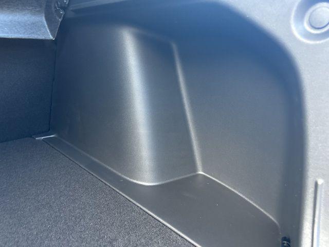2026 Buick NV Sport Touring FWD