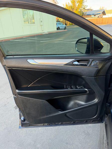 2015 Lincoln MKC Base