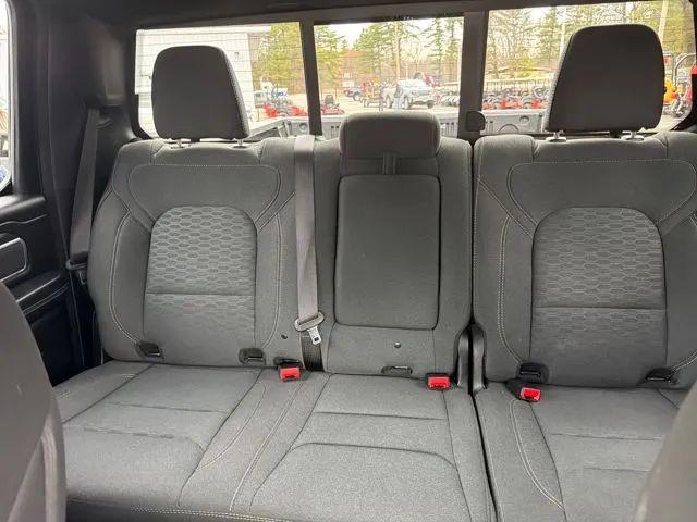 2025 Ram 1500 Big Horn Crew Cab 4x4 5'7" Box