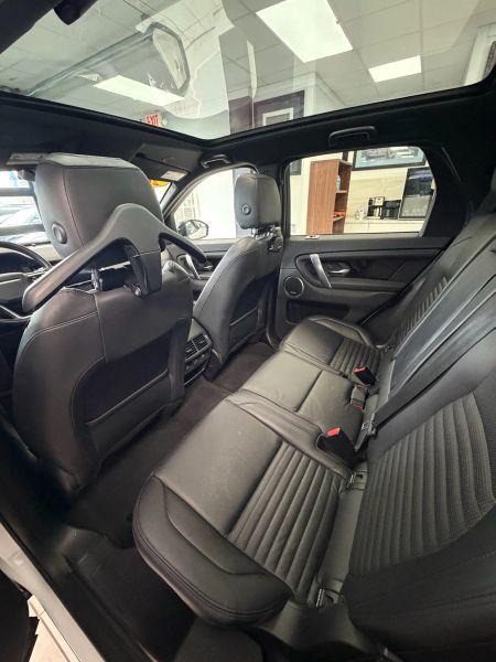 2022 Land Rover Discovery Sport SE