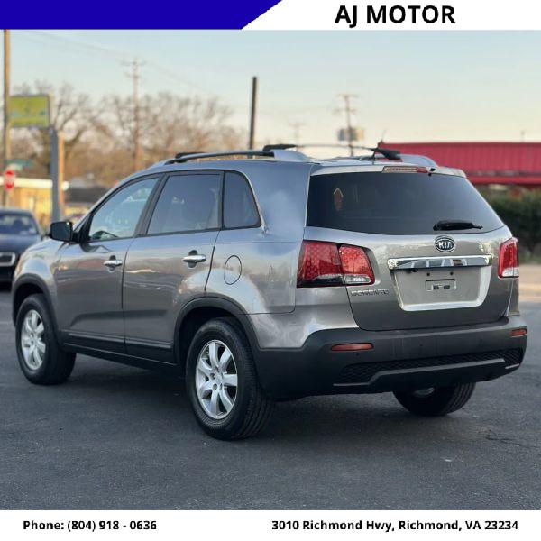2011 Kia Sorento LX
