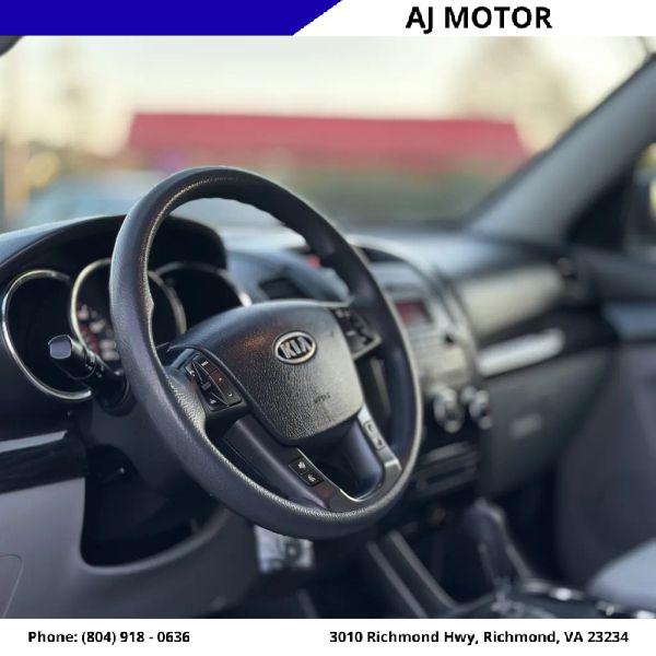 2011 Kia Sorento LX