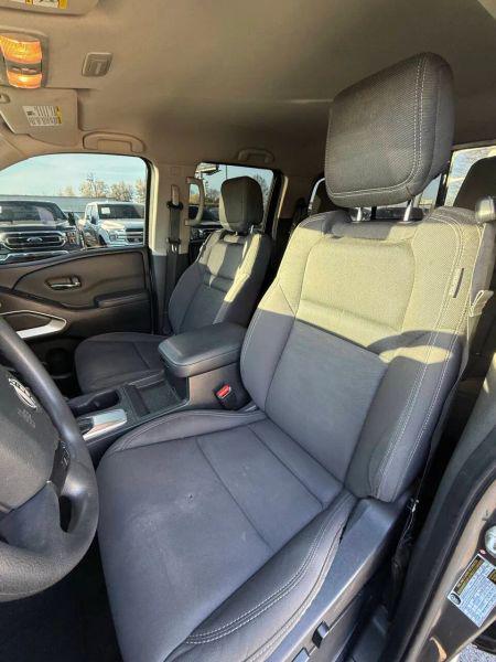 2022 Nissan Frontier Crew Cab SV 4x4
