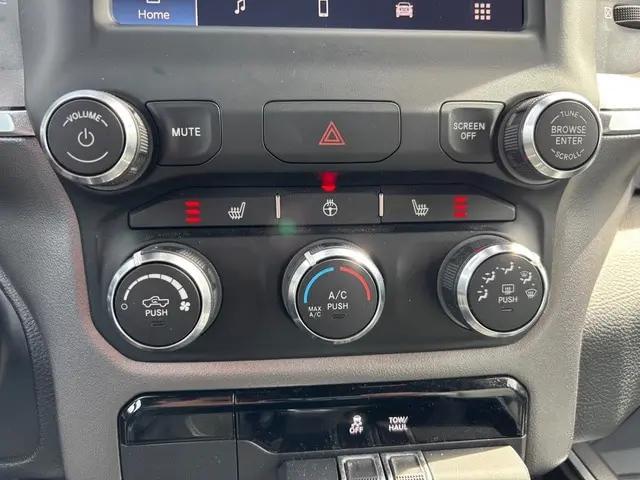 2023 Ram 1500 Big Horn Crew Cab 4x4 5'7" Box