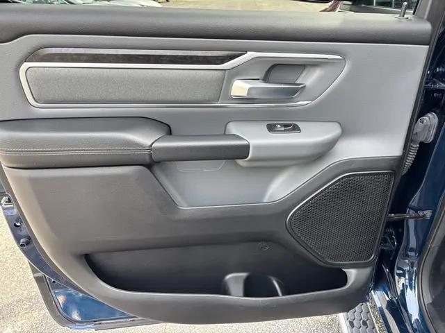 2023 Ram 1500 Big Horn Crew Cab 4x4 5'7" Box