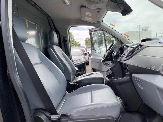2018 Ford Transit w/Sliding Side Door w/RWB