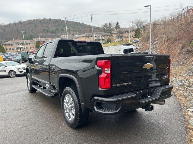 2024 Chevrolet Silverado 2500HD 4WD Crew Cab Standard Bed High Country