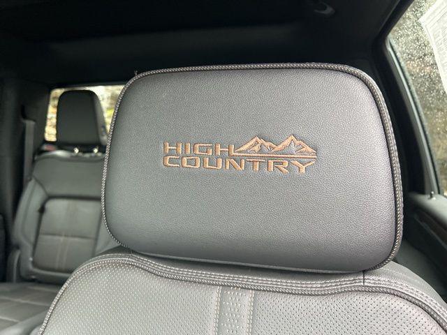 2024 Chevrolet Silverado 2500HD 4WD Crew Cab Standard Bed High Country