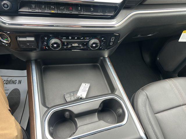 2024 Chevrolet Silverado 2500HD 4WD Crew Cab Standard Bed High Country