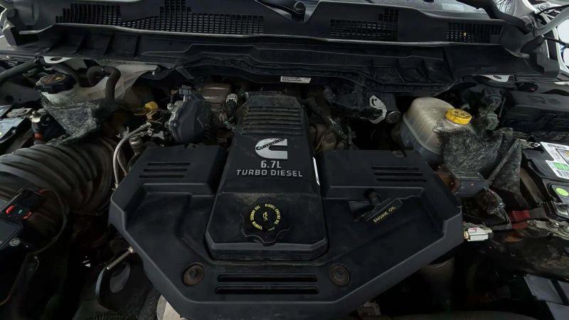2017 Ram 2500 Tradesman Crew Cab 4x4 8' Box