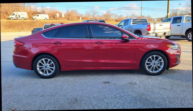2020 Ford Fusion SE