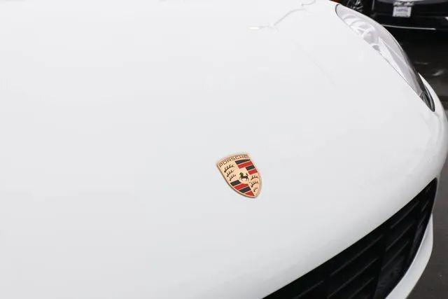 2018 Porsche Macan Sport Edition