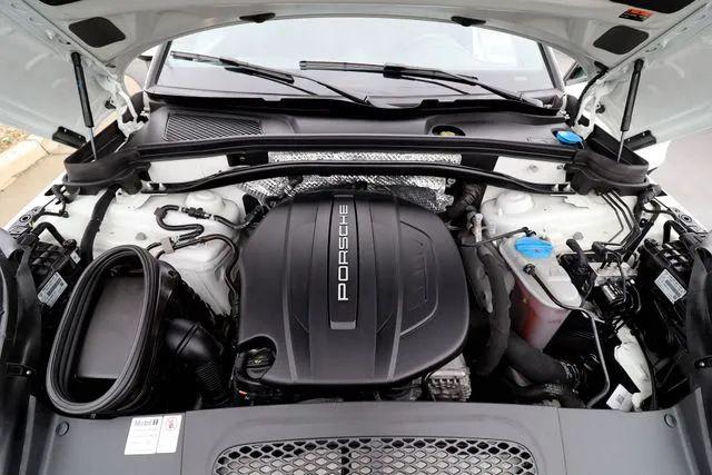 2018 Porsche Macan Sport Edition