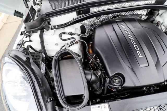 2018 Porsche Macan Sport Edition