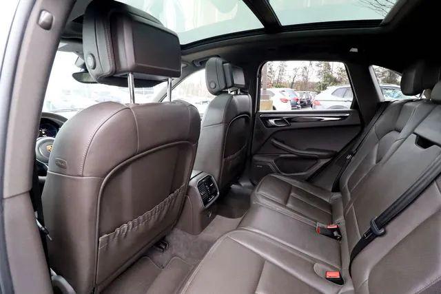 2018 Porsche Macan Sport Edition