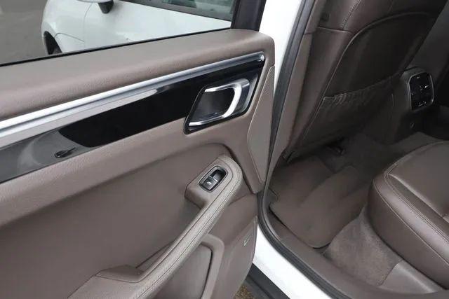 2018 Porsche Macan Sport Edition