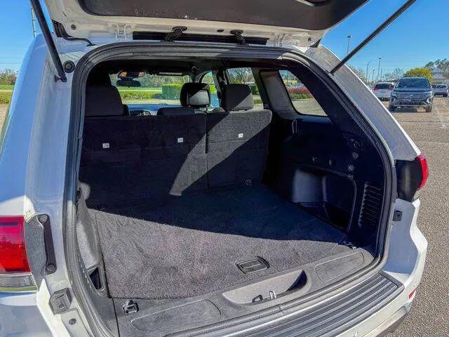 2021 Jeep Grand Cherokee Laredo E 4x2