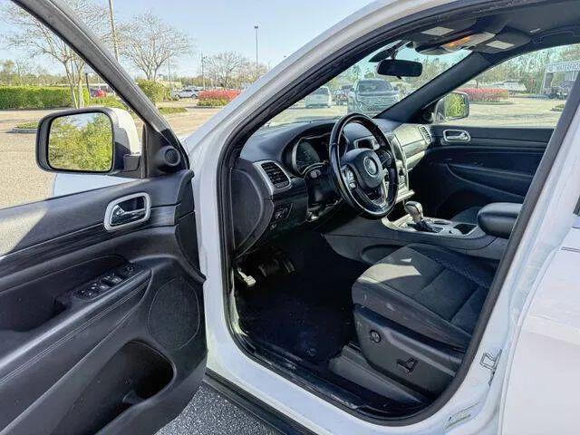 2021 Jeep Grand Cherokee Laredo E 4x2