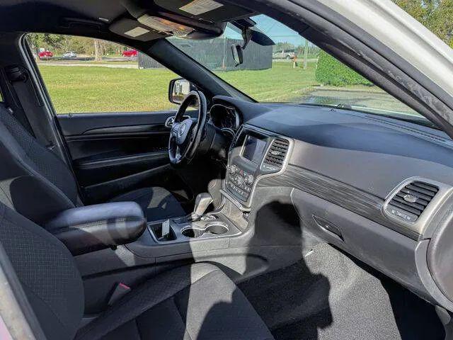 2021 Jeep Grand Cherokee Laredo E 4x2