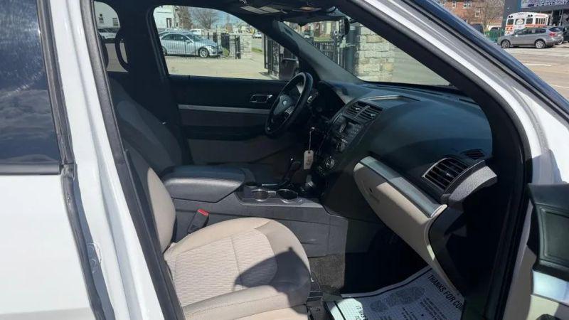 2018 Ford Explorer Base