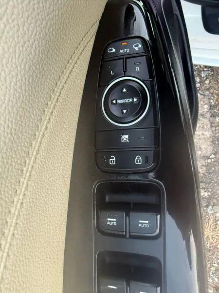 2019 Kia Cadenza Premium