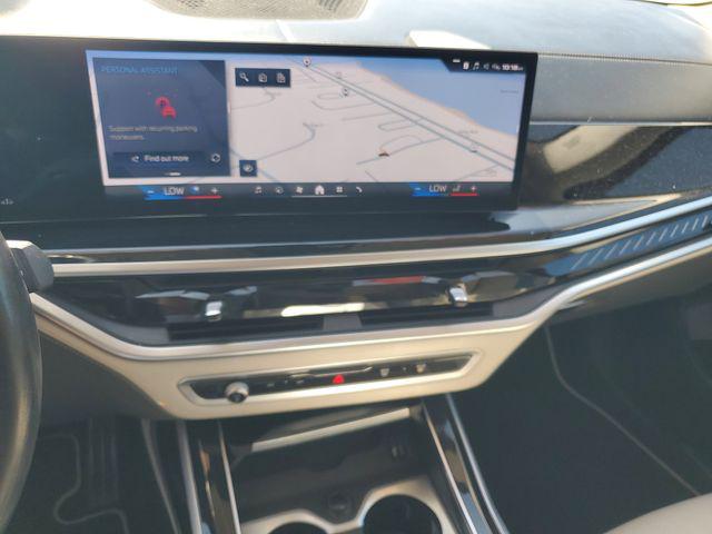 2024 BMW X7 M60i