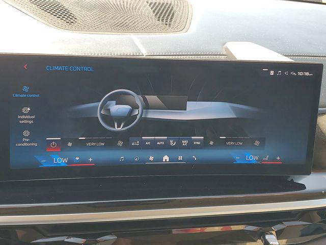 2024 BMW X7 M60i