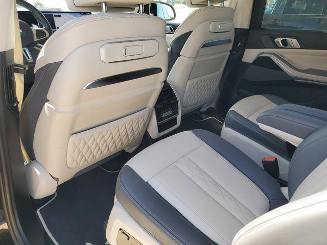 2024 BMW X7 M60i
