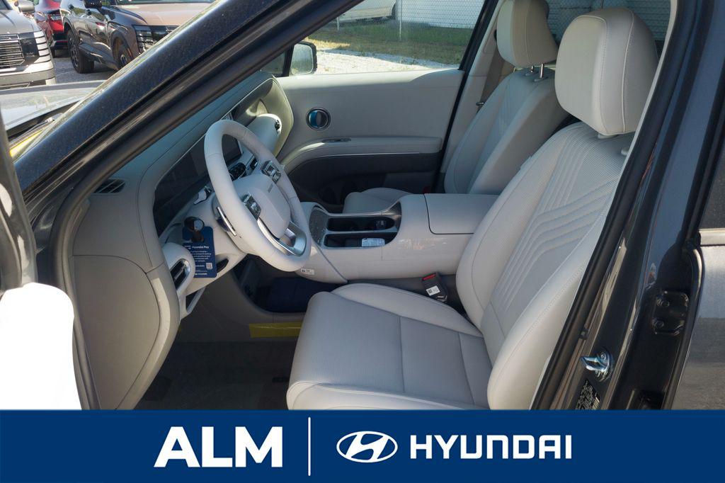 New 2026 Gray Pearl HYUNDAI Blue SEL 7P image 15