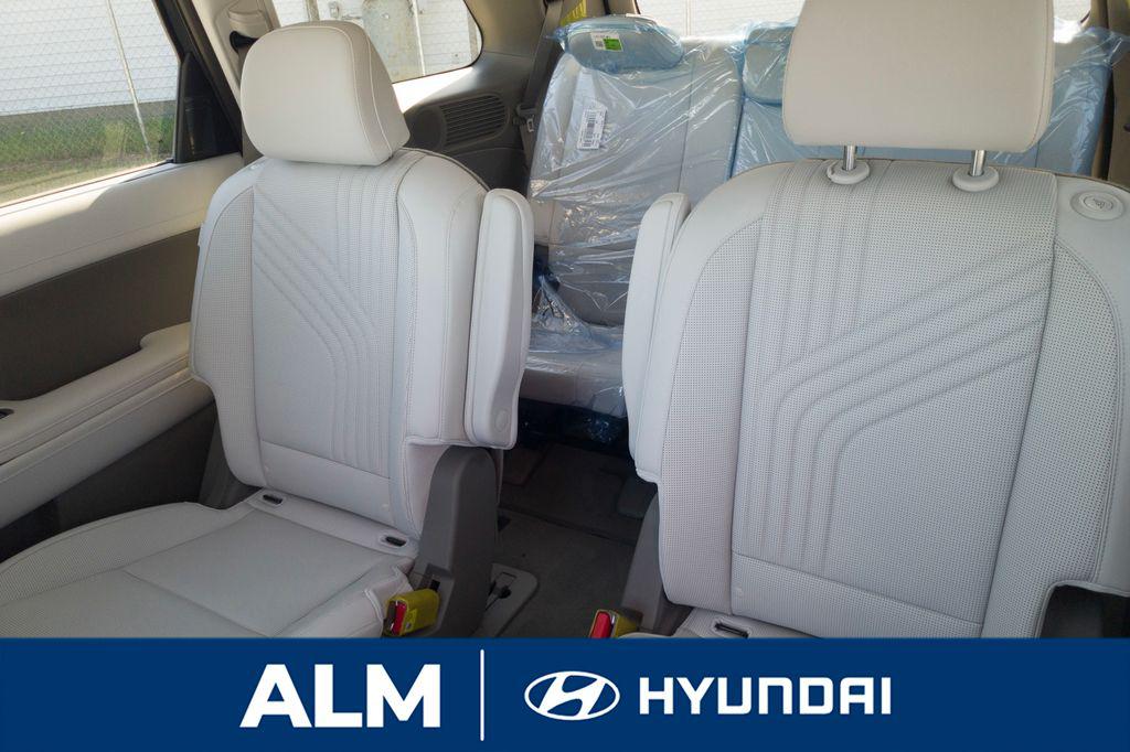 New 2026 Gray Pearl HYUNDAI Blue SEL 7P image 16