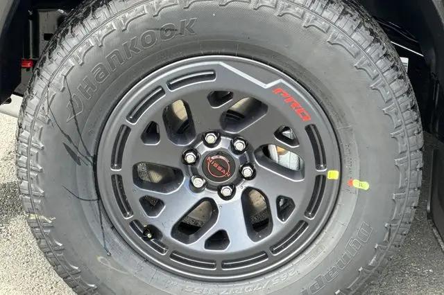 2026 Nissan Frontier Crew Cab PRO-4X 4x4