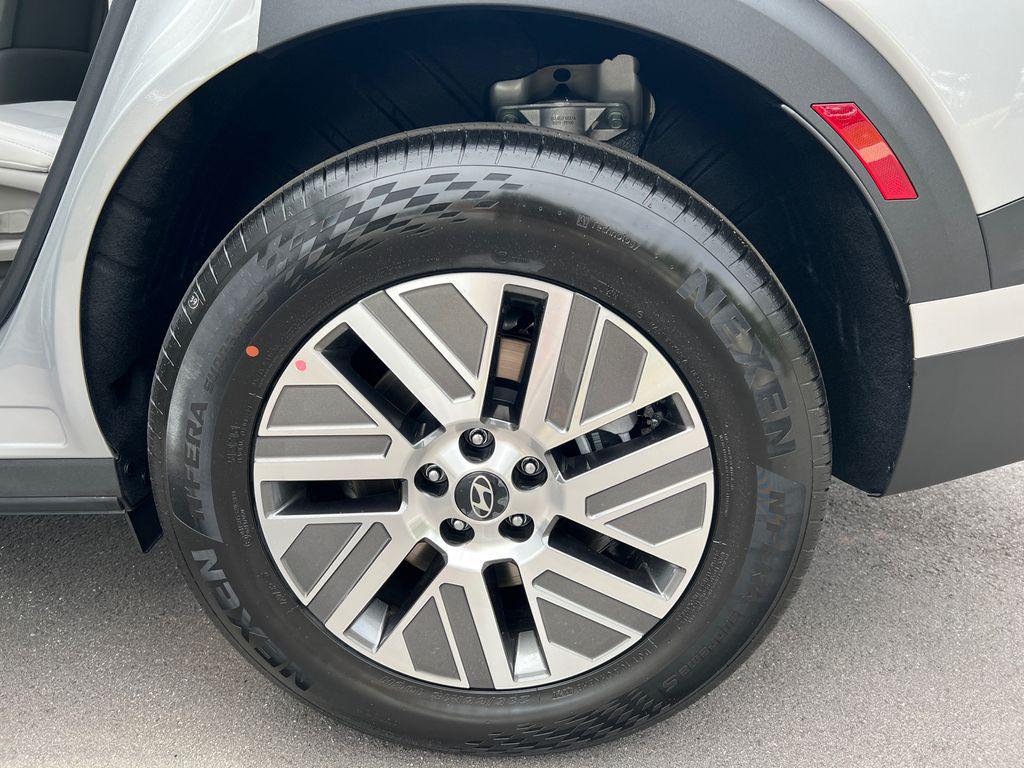New 2026 Silver HYUNDAI Blue SEL 8P image 21