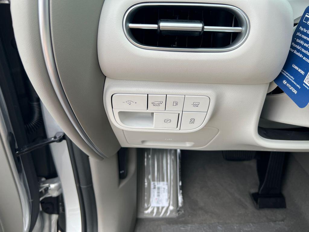 New 2026 Silver HYUNDAI Blue SEL 8P image 33