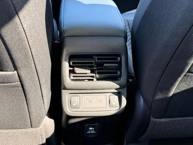 2026 Nissan LEAF PLATINUM+