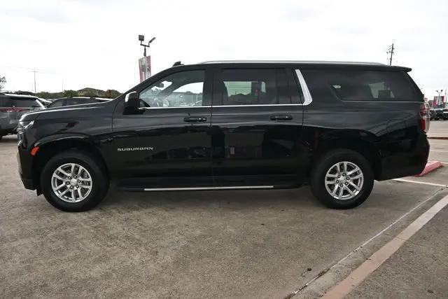 2024 Chevrolet Suburban 2WD LT