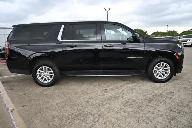 2024 Chevrolet Suburban 2WD LT