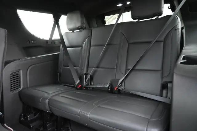 2024 Chevrolet Suburban 2WD LT