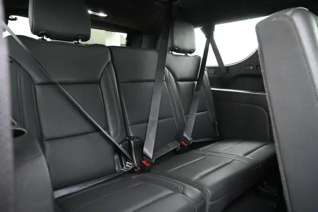 2024 Chevrolet Suburban 2WD LT