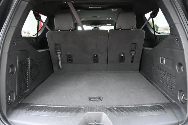 2024 Chevrolet Suburban 2WD LT