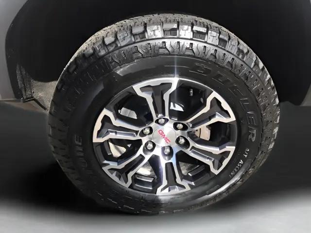 2023 GMC Canyon 4WD Crew Cab Short Box AT4