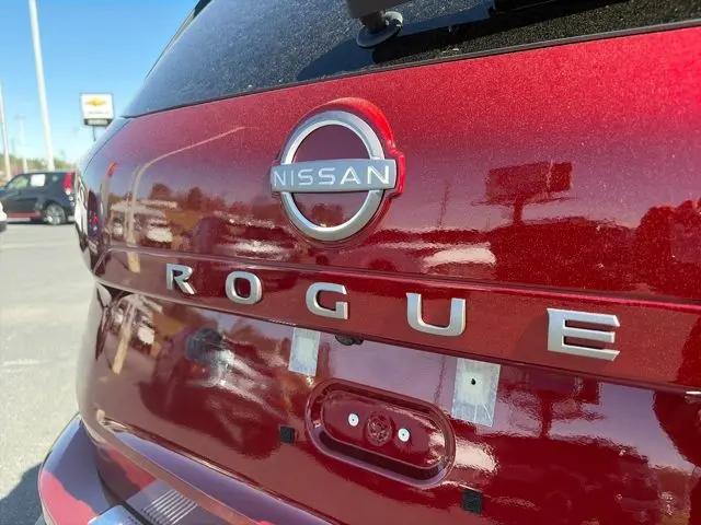 2026 Nissan Rogue SV