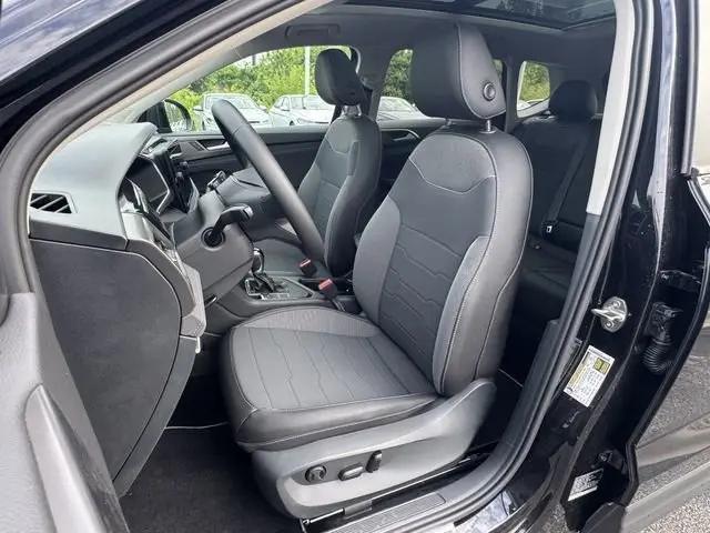 2026 Volkswagen Taos SE Black
