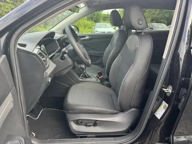 2026 Volkswagen Taos SE Black