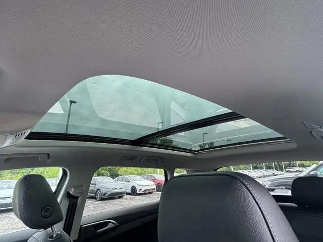 2026 Volkswagen Taos SE Black