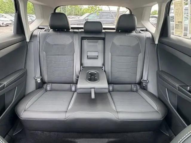 2026 Volkswagen Taos SE Black