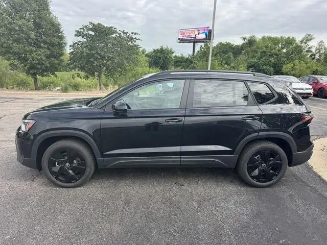 2026 Volkswagen Taos SE Black